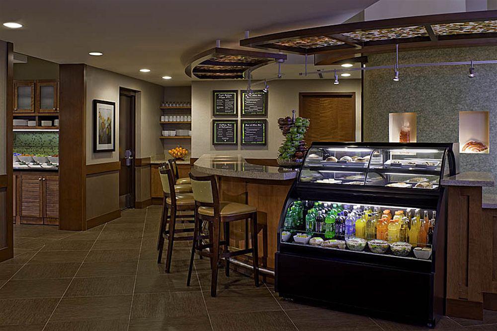 Hyatt Place Charlotte Arrowood Restaurant foto